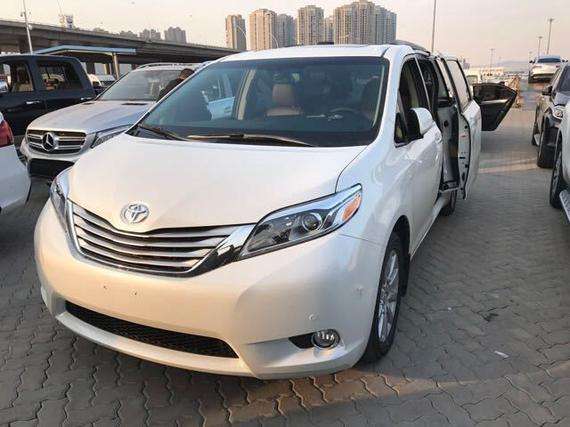 對(duì)豐田塞納車(chē)身漆面是否做漆進(jìn)行鑒定